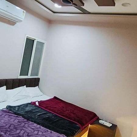 Hotel Rainbow Ujjain Zewnętrze zdjęcie