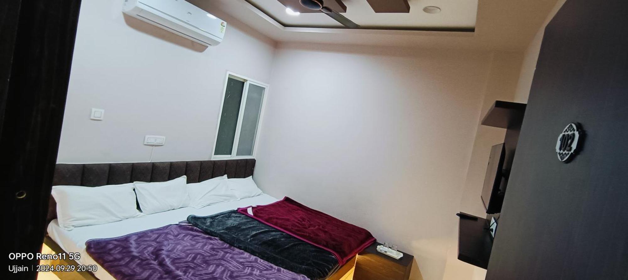 Hotel Rainbow Ujjain Zewnętrze zdjęcie